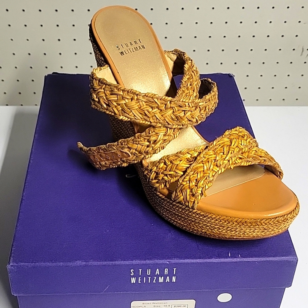 Gorgeous Stuart Weitzman ankle wrap platform wedge sandals!